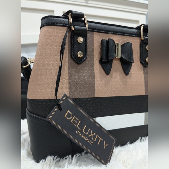 Women's Black and Tan Handbag - Picture 2 of 4